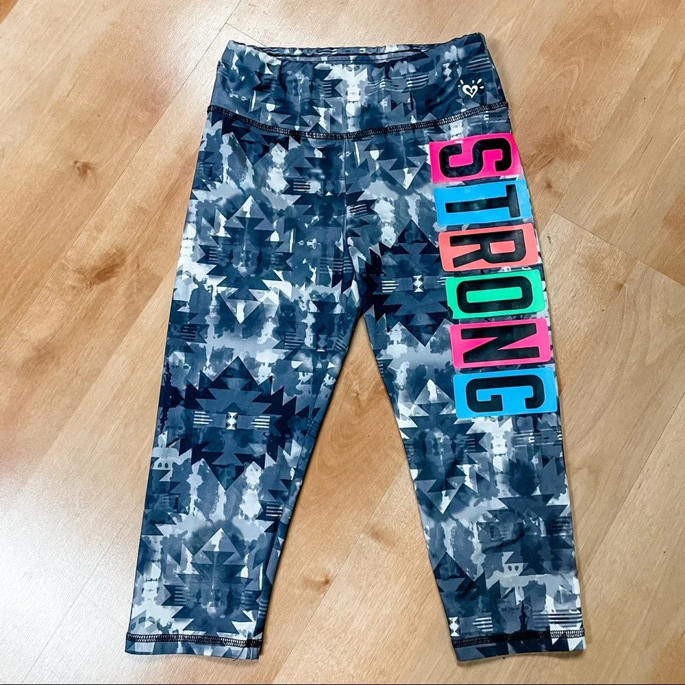 Justice Gray Patterned “Strong” Capris Active Legging Girls Size 12